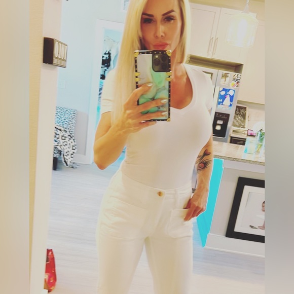 Meet your Posher, Kristin - Picture 7 of 7